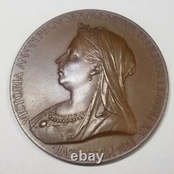 1837 1897 Queen Victoria Bronze Medal with Box Royal Mint Issue Nice