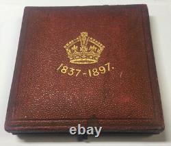 1837 1897 Queen Victoria Bronze Medal with Box Royal Mint Issue Nice