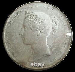 1838 ROYAL SOCIETY QUEEN'S MEDAL 72mm SILVER CASED BY WYON
