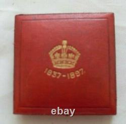 1897Large Silver Medal Coin Queen Victoria Diamond Jubilee Royal Mint Box
