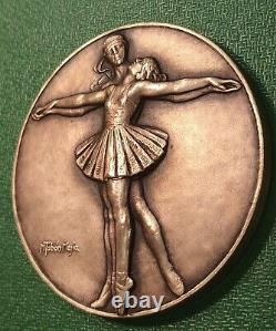 1910 Paris, Prima of Imperial Ballet French Art Deco medal by Marco Tobón Mejía
