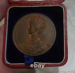 1911 King George V, Large Bronze Coronation Medal / Medallion. Royal Mint Issue