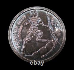 1977 ROYAL ACADEMY OF ARTS POMPEII EXHIBITION 51mm SILVER MEDAL TOYE KENNING