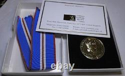 Eiir Elizabeth II Golden Jubilee Medal 2002 In Royal Mint Case & Extra Ribbon Sh