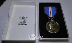 Eiir Elizabeth II Golden Jubilee Medal 2002 In Royal Mint Case & Extra Ribbon Sh