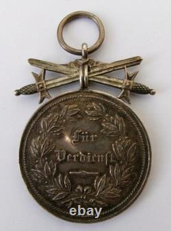 Imperial German Principality of Reuss silver merit medal with swords circa 1914