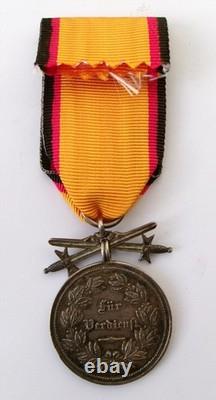 Imperial German Principality of Reuss silver merit medal with swords circa 1914