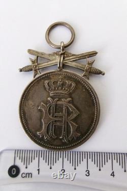 Imperial German Principality of Reuss silver merit medal with swords circa 1914