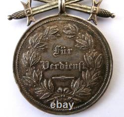 Imperial German Principality of Reuss silver merit medal with swords circa 1914