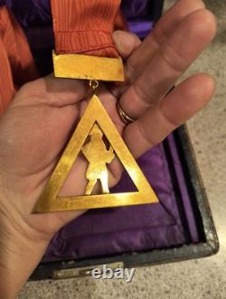 Lot Of 6 Vintage Royal Arch Mason Officer Jewels Medal/Ribbon Set WithWooden Case
