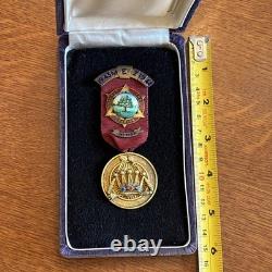 Masonic Medal 1944 Hertfordshire Walnut Tree Chapter 5192 Silver Royal Arch M1
