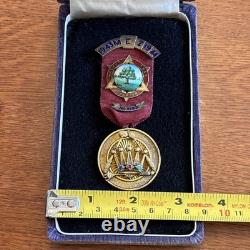 Masonic Medal 1944 Hertfordshire Walnut Tree Chapter 5192 Silver Royal Arch M1