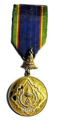 Original Thailand Order of the Crown Gold Grade Medal Royal Decoration Ribbon