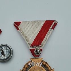 Original WW1 WWI Austrian Imperial Franz Joseph Medal Military Hungarian Cross