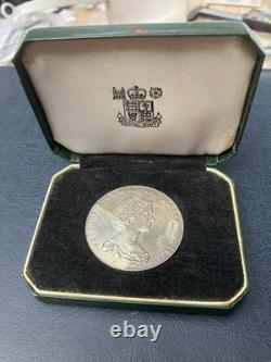 Provenance Silver Royal Mint 1970's National Trust Medal Boxed. Read descript