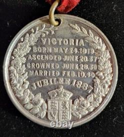Queen Victoria Jubilee 1887 Queen & Empress Medallion. Excellent! Our H1980