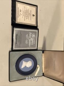 RARE Wedgwood Jasperware Prince Philip Medallion Silver Jubilee 1977 452/1000