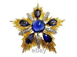 Raised Classic Starburst Royal Medallion Brooch / Pin / Pendant