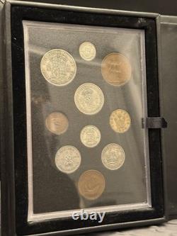 Rare Limited Edition World War 2 Coins And Medal Royal Mint Set