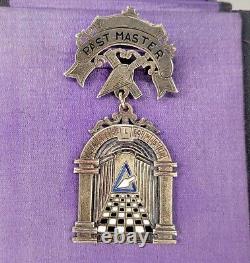 Rare Vintage Masonic 1943 Sterling Silver Past Master Jewel Medal Royal Select