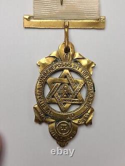 Royal Albert Montreal Chapter RAM No 8 GRQ Masonic Breast Jewel / Medal