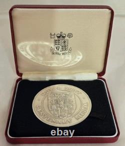 Royal Mint Centenary Medal. 800 Years of Mayoralty. Sterling Silver. London 1989