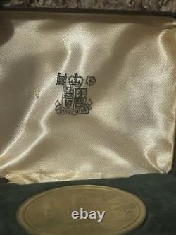 Royal Palace & Tower of London Yeomen Guards UK 51mm Bronze Medal With Case