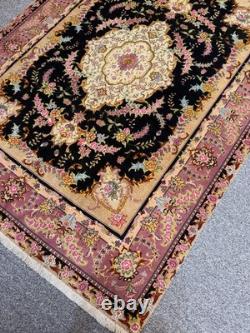 Royal Tabrazz Handmade Silk Wool Rug 5x6.6 Ft Silk Foundation Floral Medallion