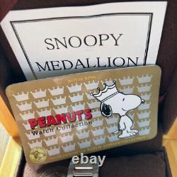 Snoopy Peanuts 24K GOLD MEDAL Royal King Limited Collection wrist watch