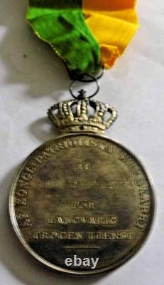 Swedish Silver Royal Patriotic Society Medal On Neck Ribbon Named Boxed Swedish Silver Royal Patriotic Society Medal On Neck Ribbon Named Boxed