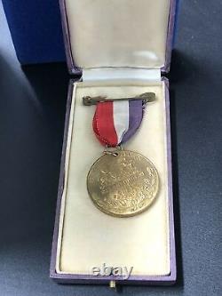 UNC 1937 Commemorative Coronation Coin Medal King George VI Box Royal Purple