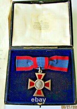 WW1 George v Royal Red Cross A. R. RC Nursing Medal in Case with War Office Letter