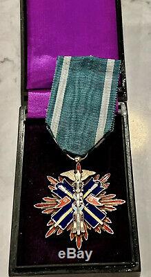 WWII Imperial Japanese Order of the Golden Kite 5th Class Silver Medal